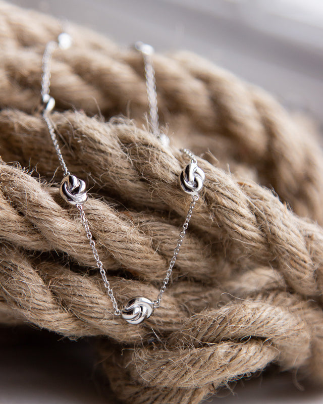 Station knot bracelet silver
