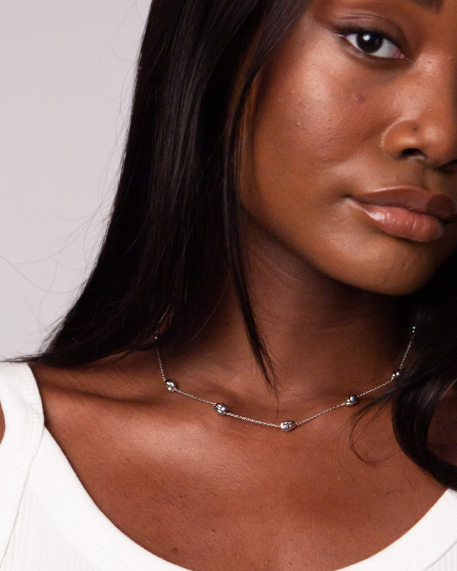Station knot necklace silver