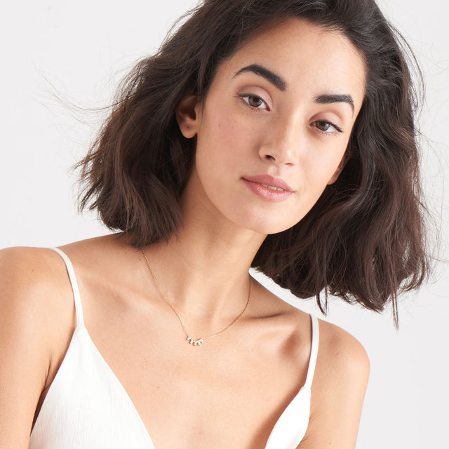 Glow solid bar necklace gold