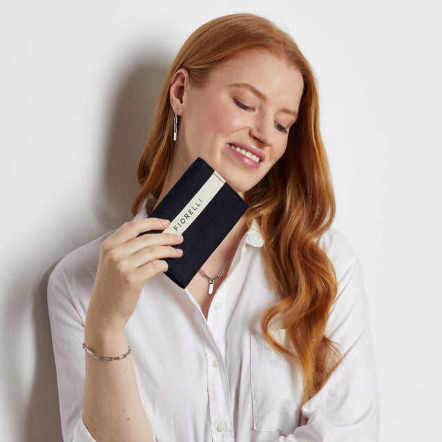 Station knot bracelet silver