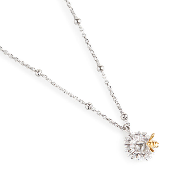 Daisy and bumble bee necklace